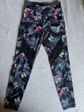 Sommer Ray Butterfly Camo Leggings Womens Small High Rise Activewear Yoga Pants